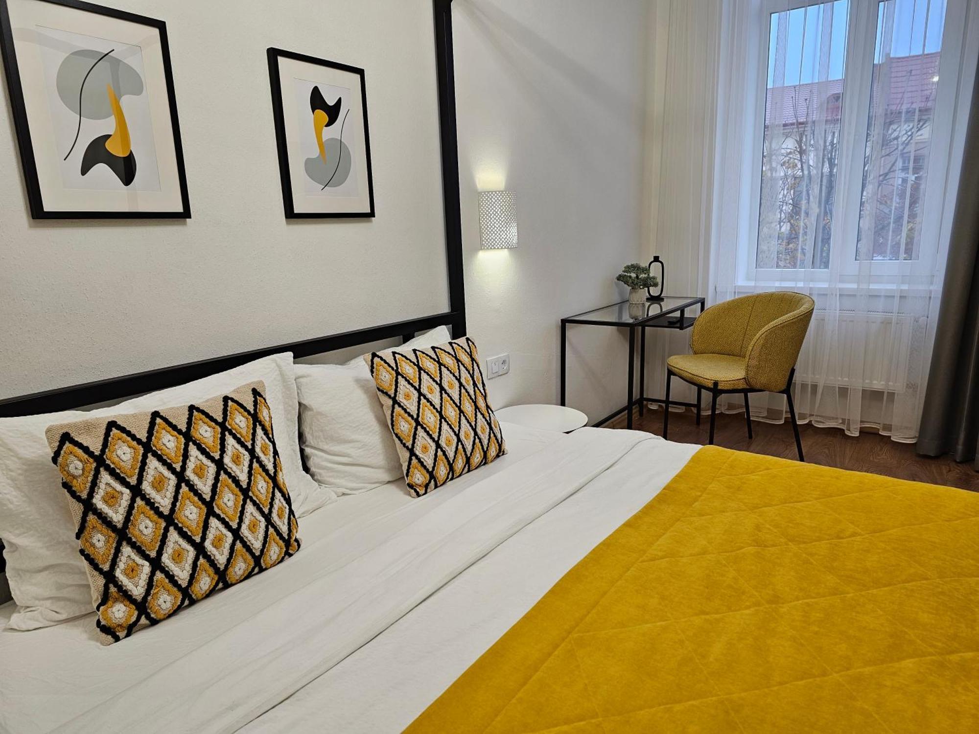 Best Apartments On Kyryla & Mefodia Mukachevo Exterior foto